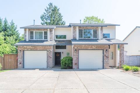 6 Bedroom Hillsboro Two Adjacent Town Houses