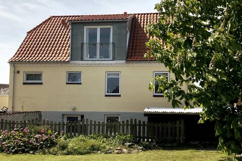 Charming cottage near harbor and sandy beach