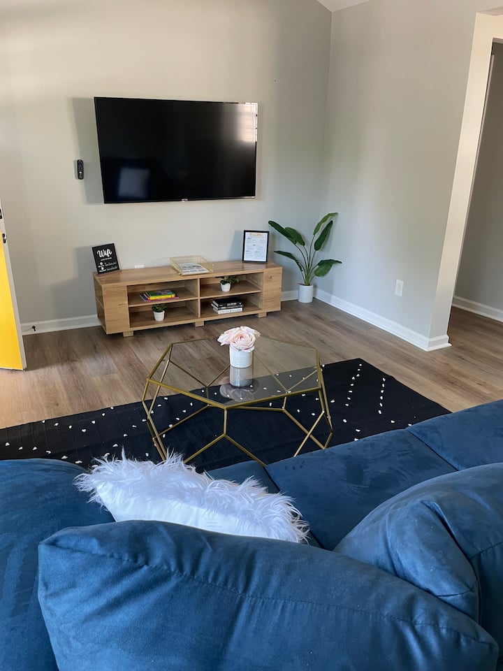 Gorgeous Bungalow Minutes From Airport & Atl - Atlanta, GA