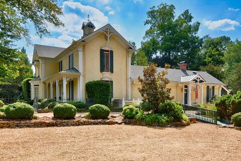 Cochran-Jackson House…Victorian and English Garden