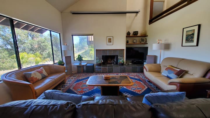 Spacious 4 Bedroom Home With Panoramic Views - Santa Barbara beach, CA