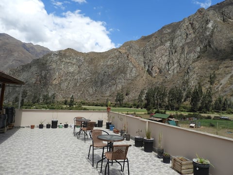 Big house with terrace in Ollantaytambo-6 bedrooms
