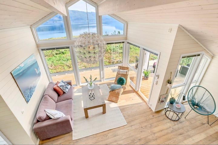 Cabin Herjangen - with jacuzzi right outside!