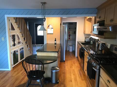 Lakeside Loon Lodge