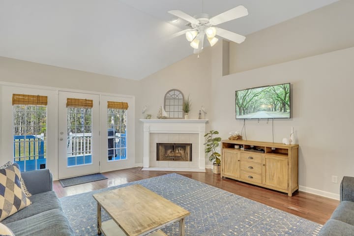 Family Friendly, Private Patio & Backyard - Richmond Hill, GA