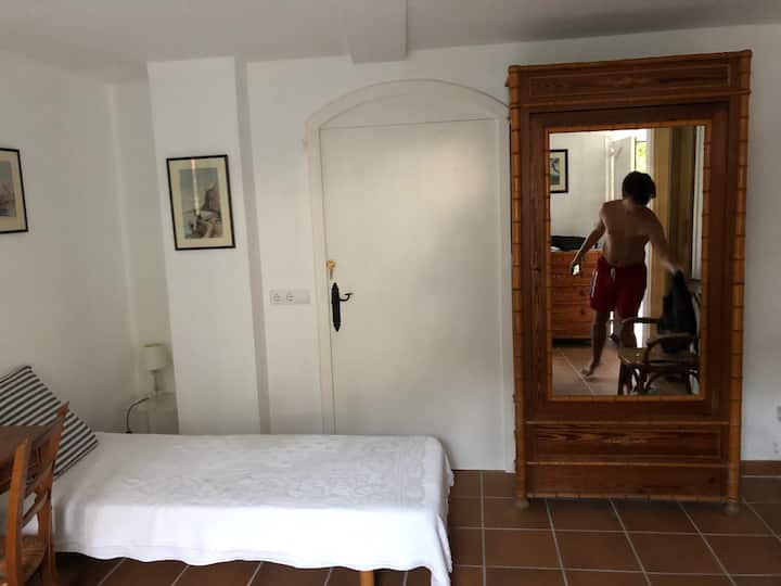 غرفة النوم 2