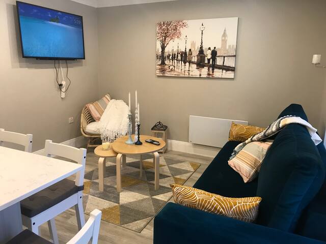 Windmill lane gallery image 2