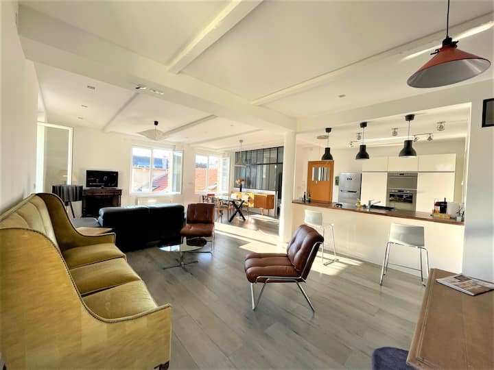 Loft, between the Cathedral and Champagne houses Lofts for Rent in