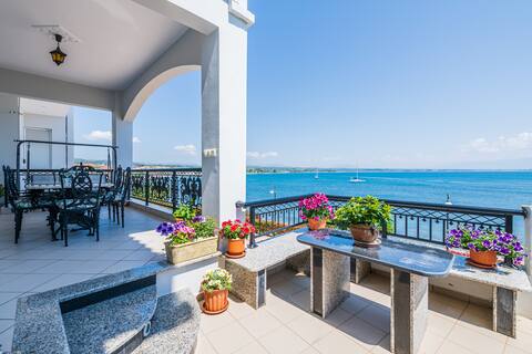 Bay View House