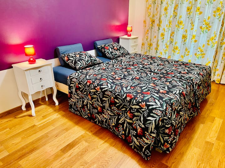 Chumba cha kulala cha 1
Malkia - Kitanda cha 180 X 200