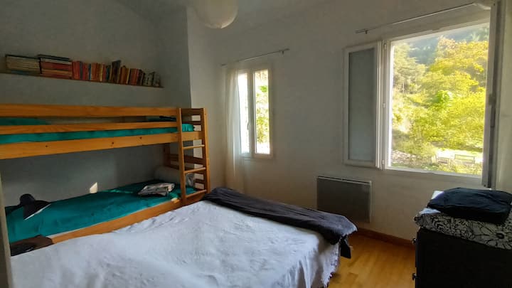 საძინებელი 2