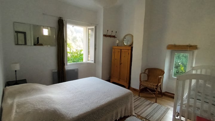 საძინებელი 1