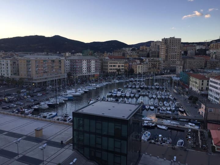 La Vela Sul Porto - Savona