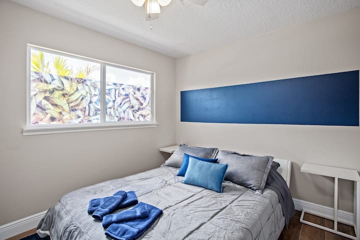 Water room with lux queen pillow top.