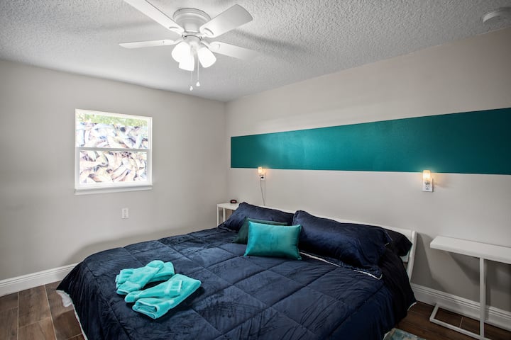 Wood room with lux king pillow top.