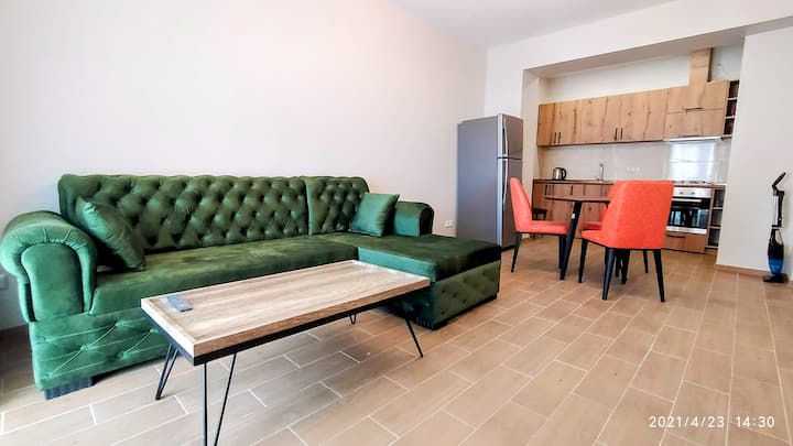Giuli Apart 30a, 47sq.m., 93/99 Parnavaz Mepe Str. - Batumi