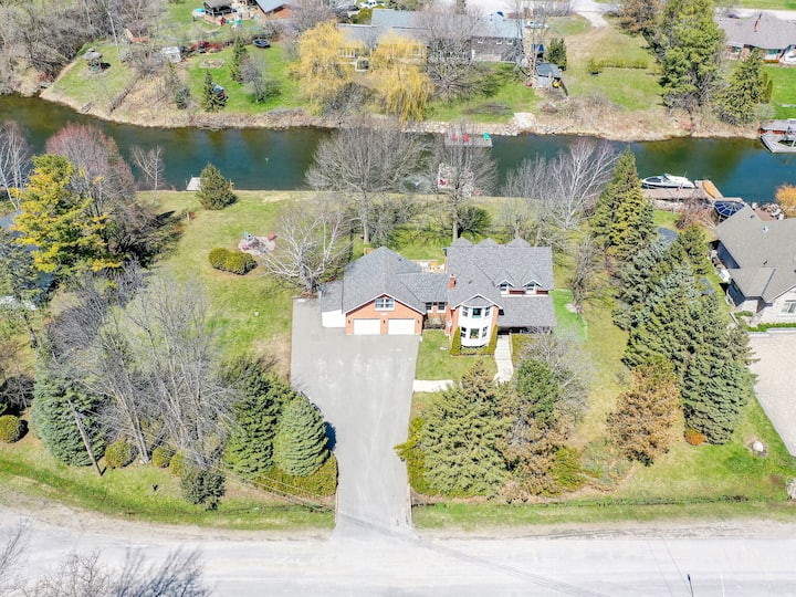 Gilford Beach Holiday Rentals & Homes Ontario, Canada Airbnb