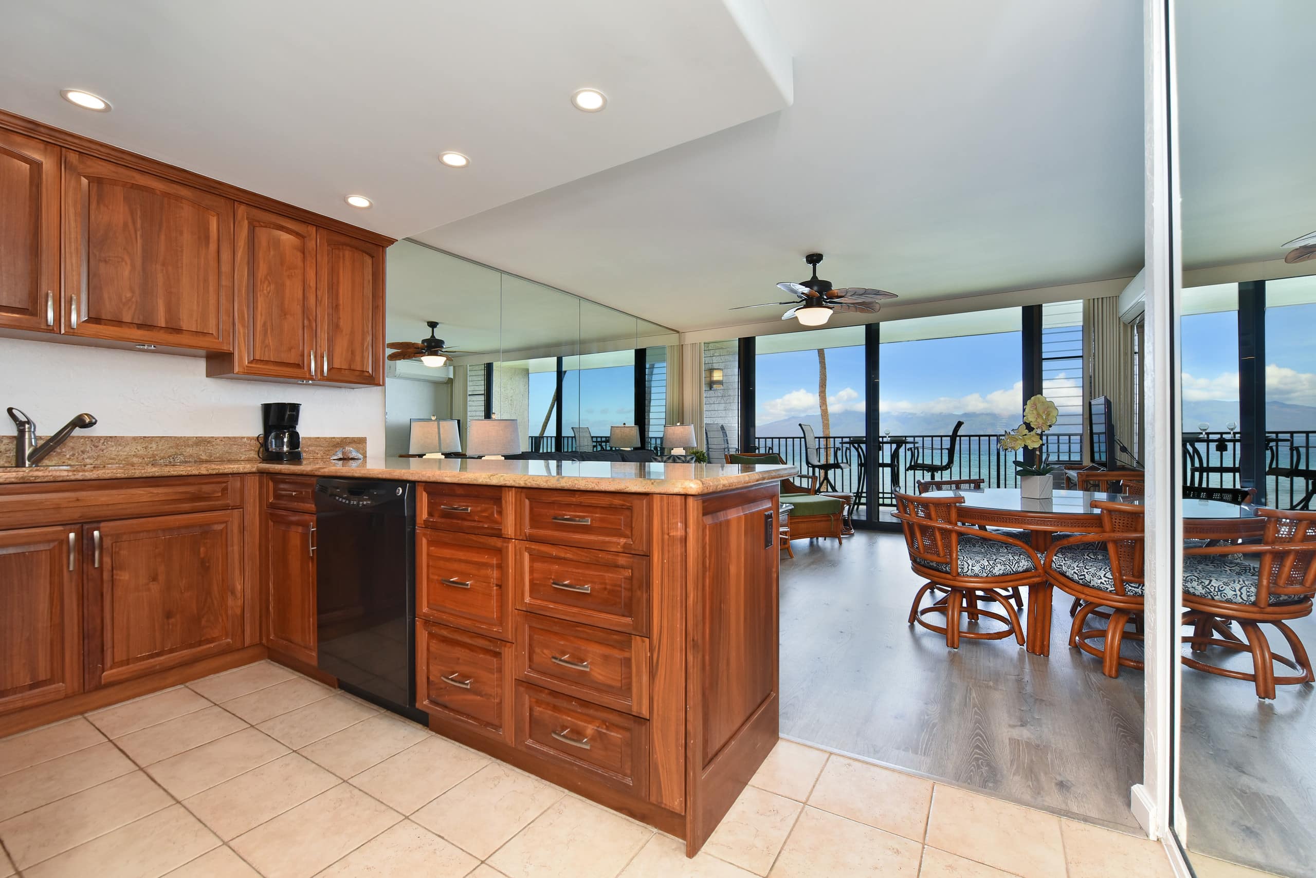 Condo in Lahaina · ★4.97 · 1 bedroom · 2 beds · 1 bath - Image 4