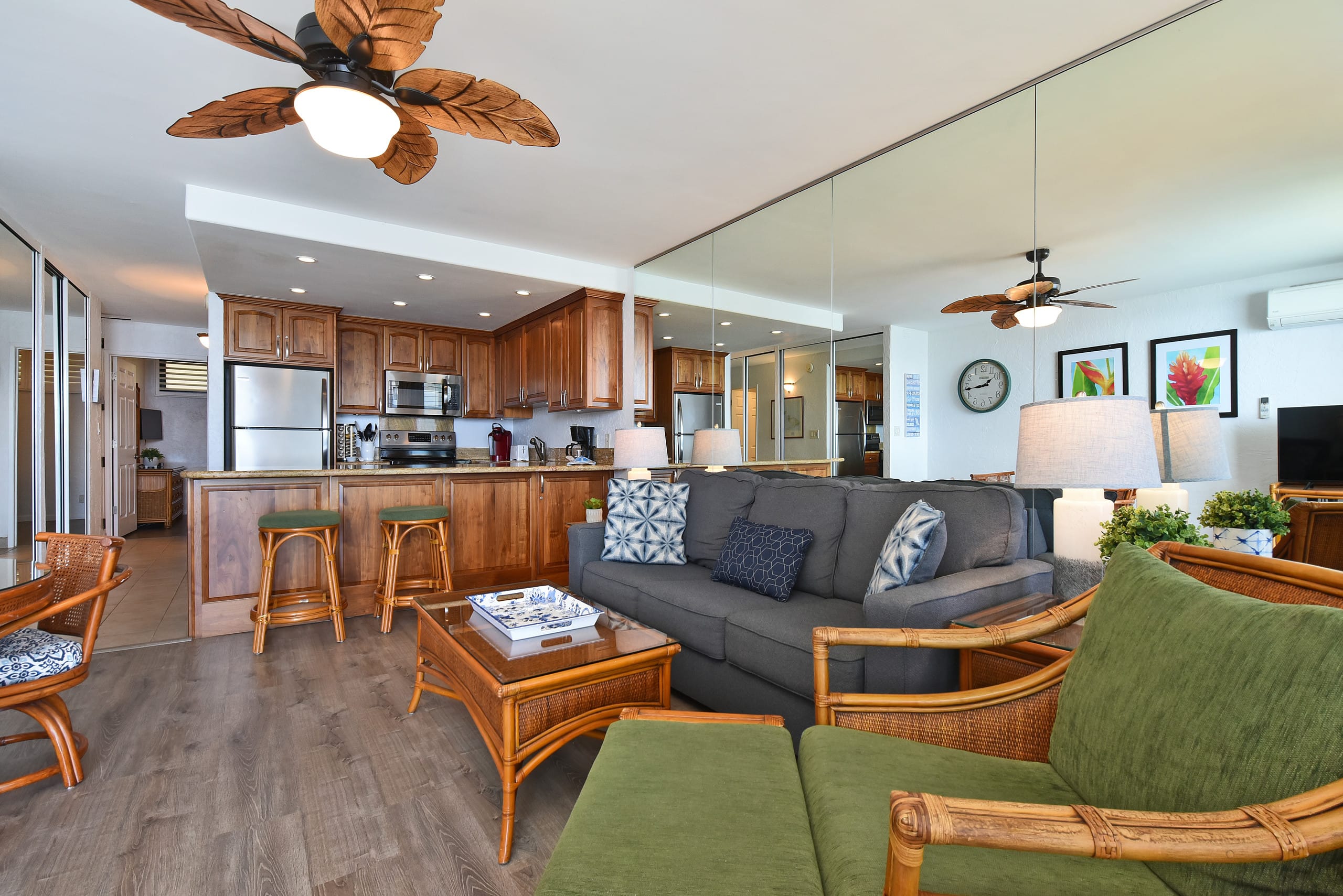 Condo in Lahaina · ★4.97 · 1 bedroom · 2 beds · 1 bath - Image 3