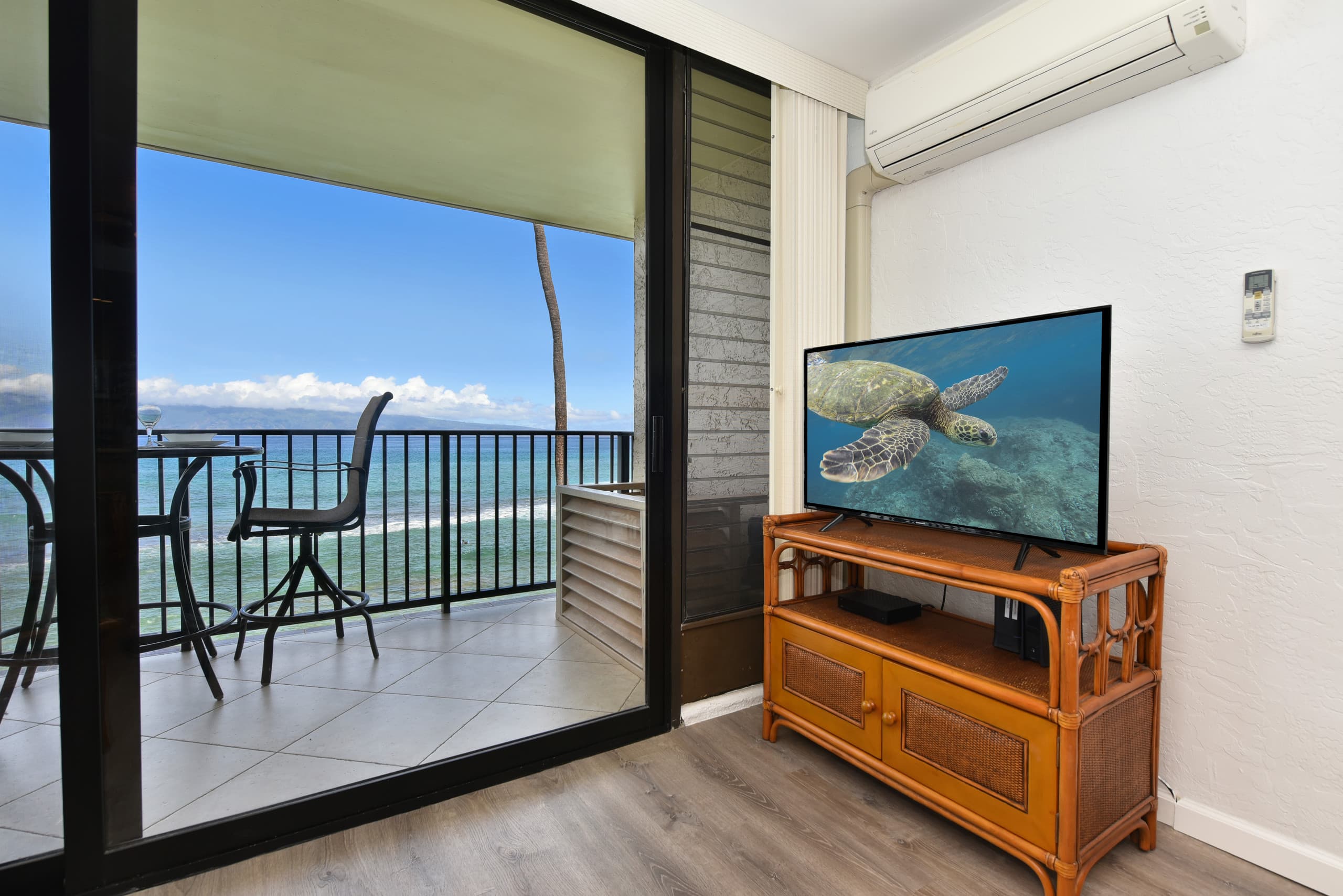 Condo in Lahaina · ★4.97 · 1 bedroom · 2 beds · 1 bath - Image 29