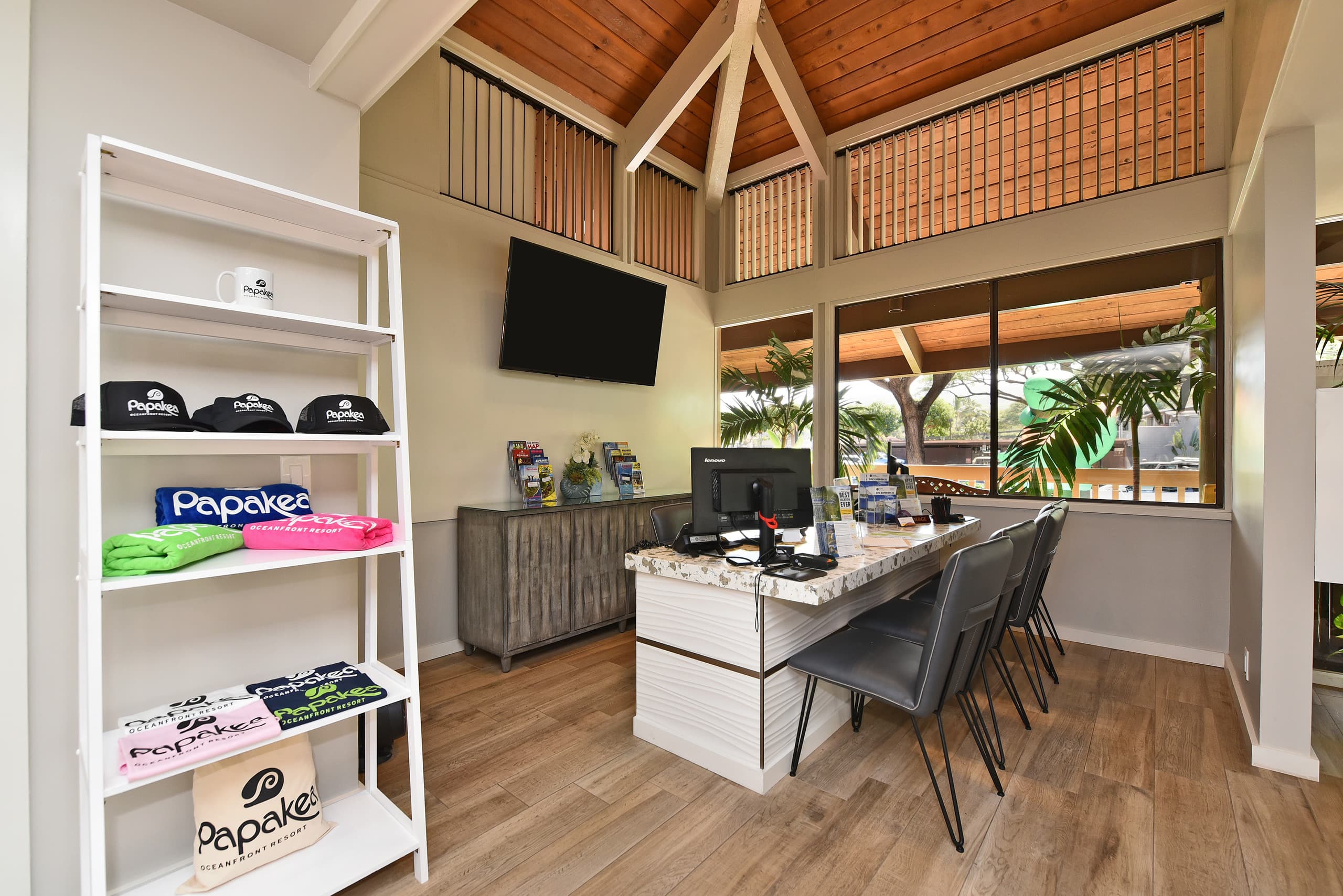 Condo in Lahaina · ★4.97 · 1 bedroom · 2 beds · 1 bath - Image 63