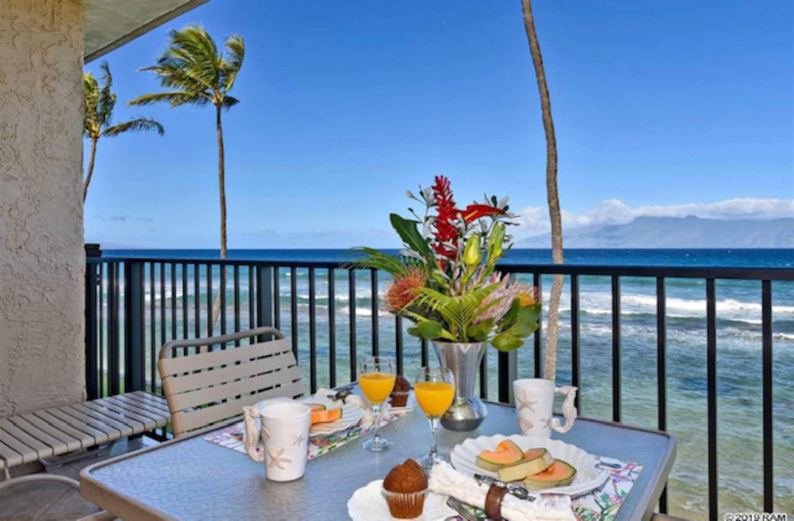 Condo in Lahaina · ★4.97 · 1 bedroom · 2 beds · 1 bath - Image 12