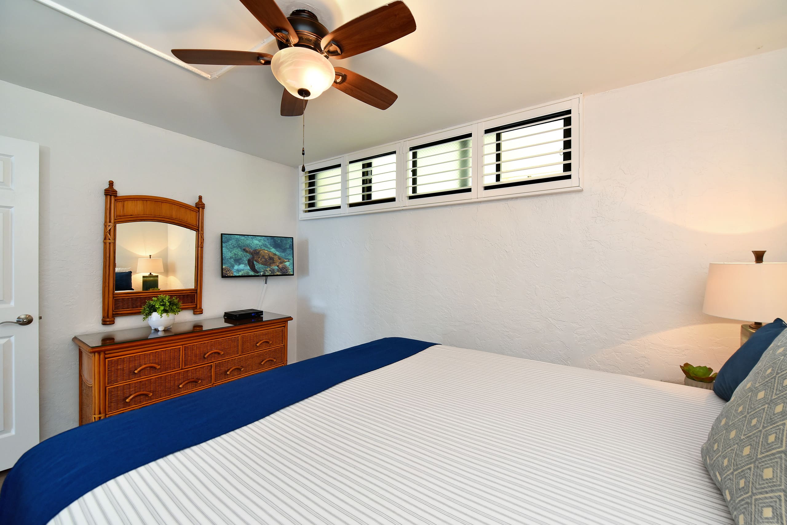 Condo in Lahaina · ★4.97 · 1 bedroom · 2 beds · 1 bath - Image 38