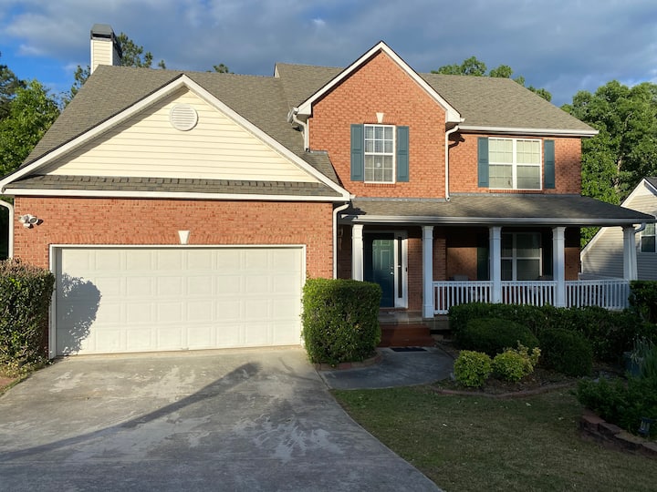 Private 2 bedroom basement apt w/ separate entry Guest suites for