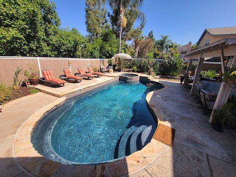 Home in Corona with amazing spa, pool, and firepit