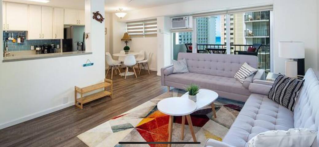 Welcome to lovely Condo 2 beds 2 bath free parking