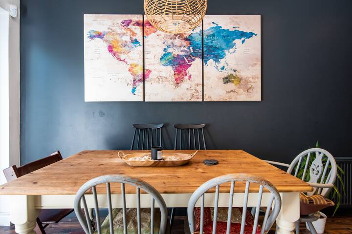 Spacious 3 bed home 10 mins walk from City Centre gallery image 4