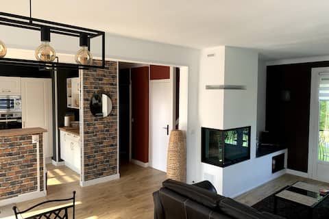 Top Airbnb: Renovated townhouse, large capacity. à Bayeux