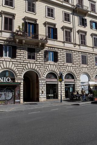 MTH Esquilino Apt con vista sulla basilica gallery image 4