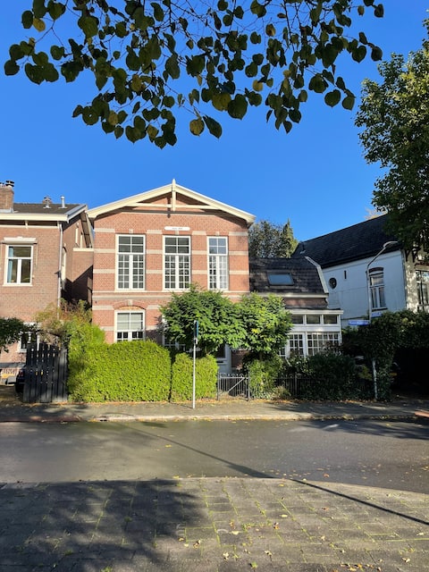 Beautiful villa in the heart of Hilversum.