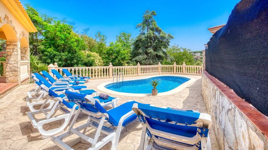 ♥ CostaCabana – Villa Sarai ♥ Beach only 850 mtrs! gallery image 2