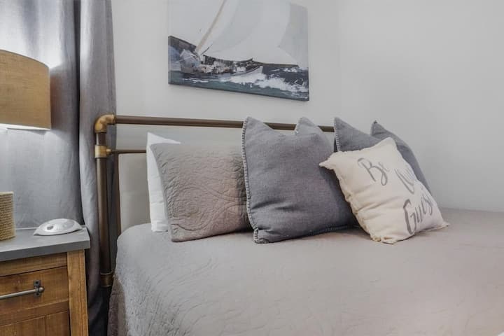 Svieža/vysokokvalitný stroj na bielizeň - zvuk!