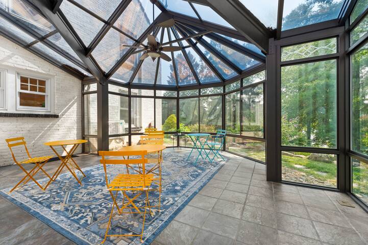 Luxury 8BR Lakefront w/ Hot Tub • Sleeps 24 gallery image 3