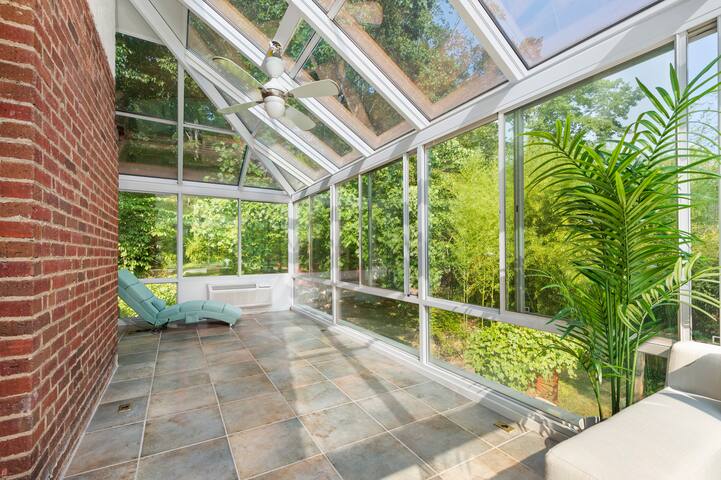 Luxury 8BR Lakefront w/ Hot Tub • Sleeps 24 gallery image 4