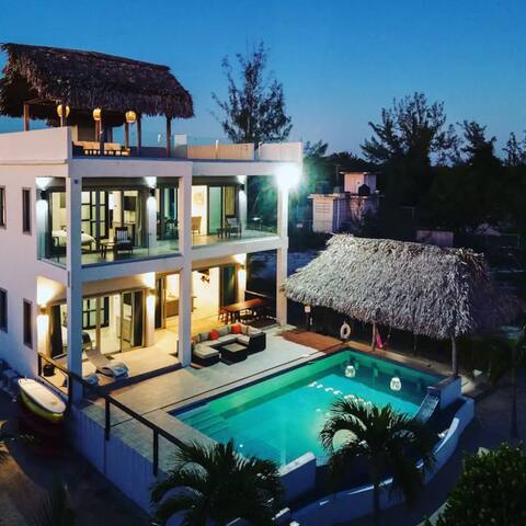 Luxury Oceanfront Villa-Best Pier on the Peninsula gallery image 2