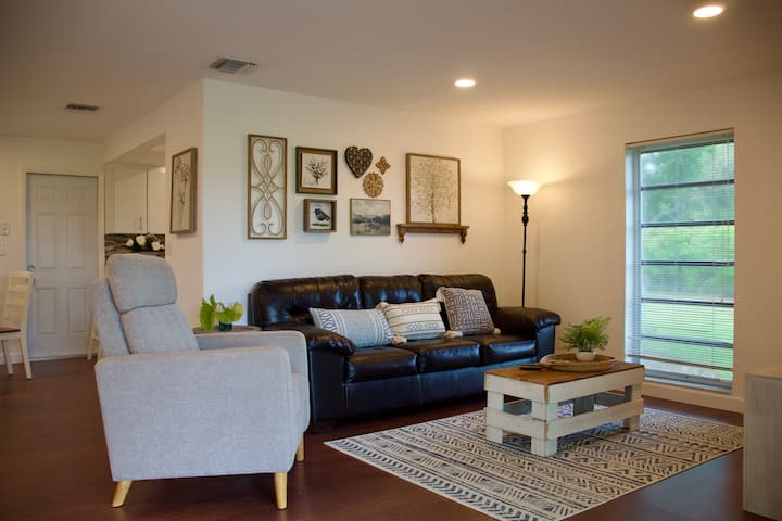 Private Guest House In Horse Ranch Haven In Miami - Kendall