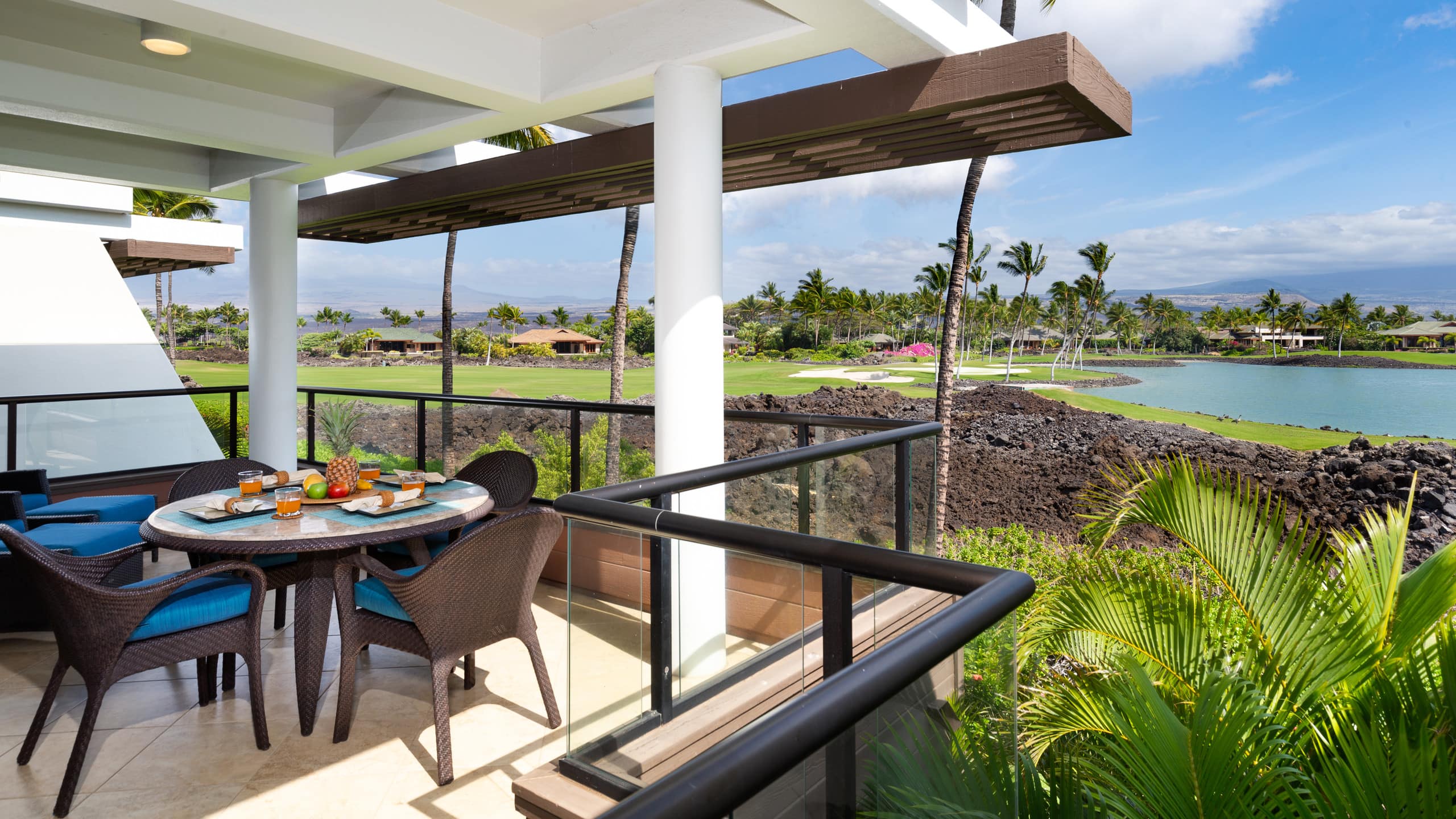 Condo in Waimea · ★4.88 · 2 bedrooms · 4 beds · 2.5 baths - Image 21