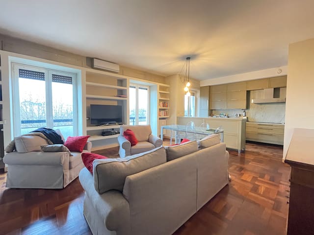 Appartamento esclusivo al settimo piano