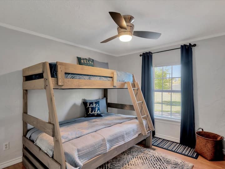 Plenty of space in 4th bedroom offering a full size bed on the lower bunk and twin size on top. Oversized walk-in closet.