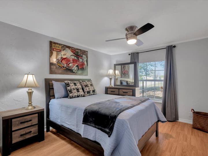Pleasing 3rd bedroom with plenty of storage and full size bed.
