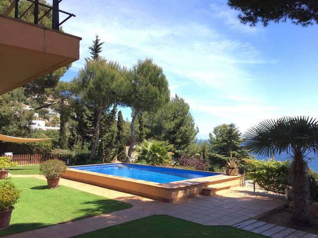 VILLA LA CALA with swimming pool & sea view gallery image 4