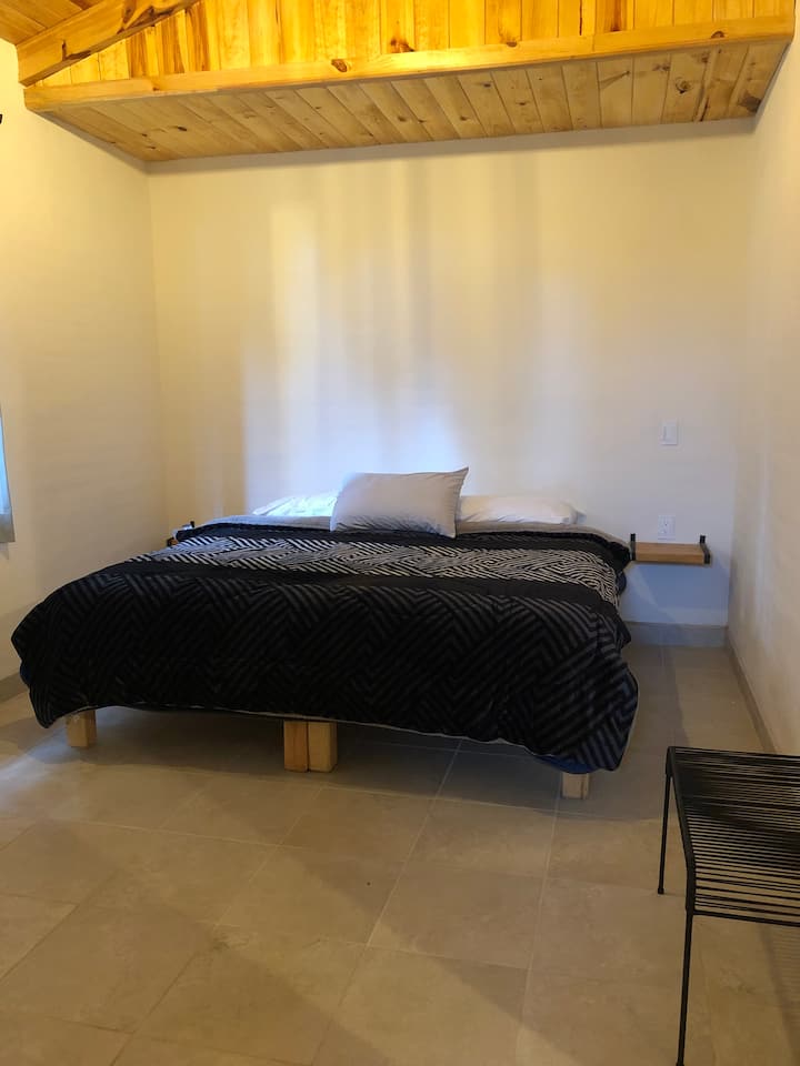 საძინებელი 4