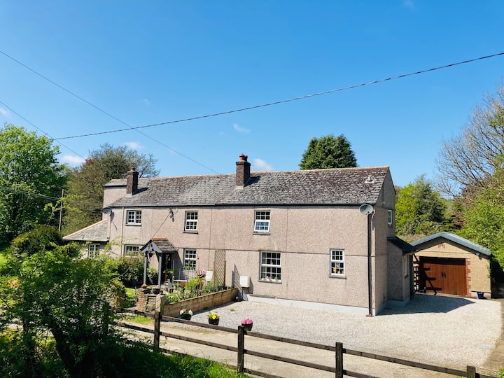 A Delightful Two Double Bedroom Cottage - Cornouailles