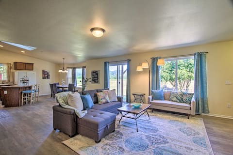 Charming 4BR Farmhouse - Near TrackTown & Vineyard