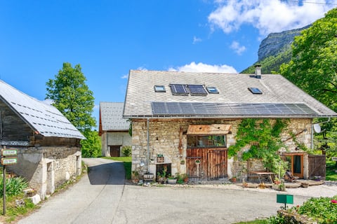 La Grange & l'Arrosoir – a cosy barn in Chartreuse
