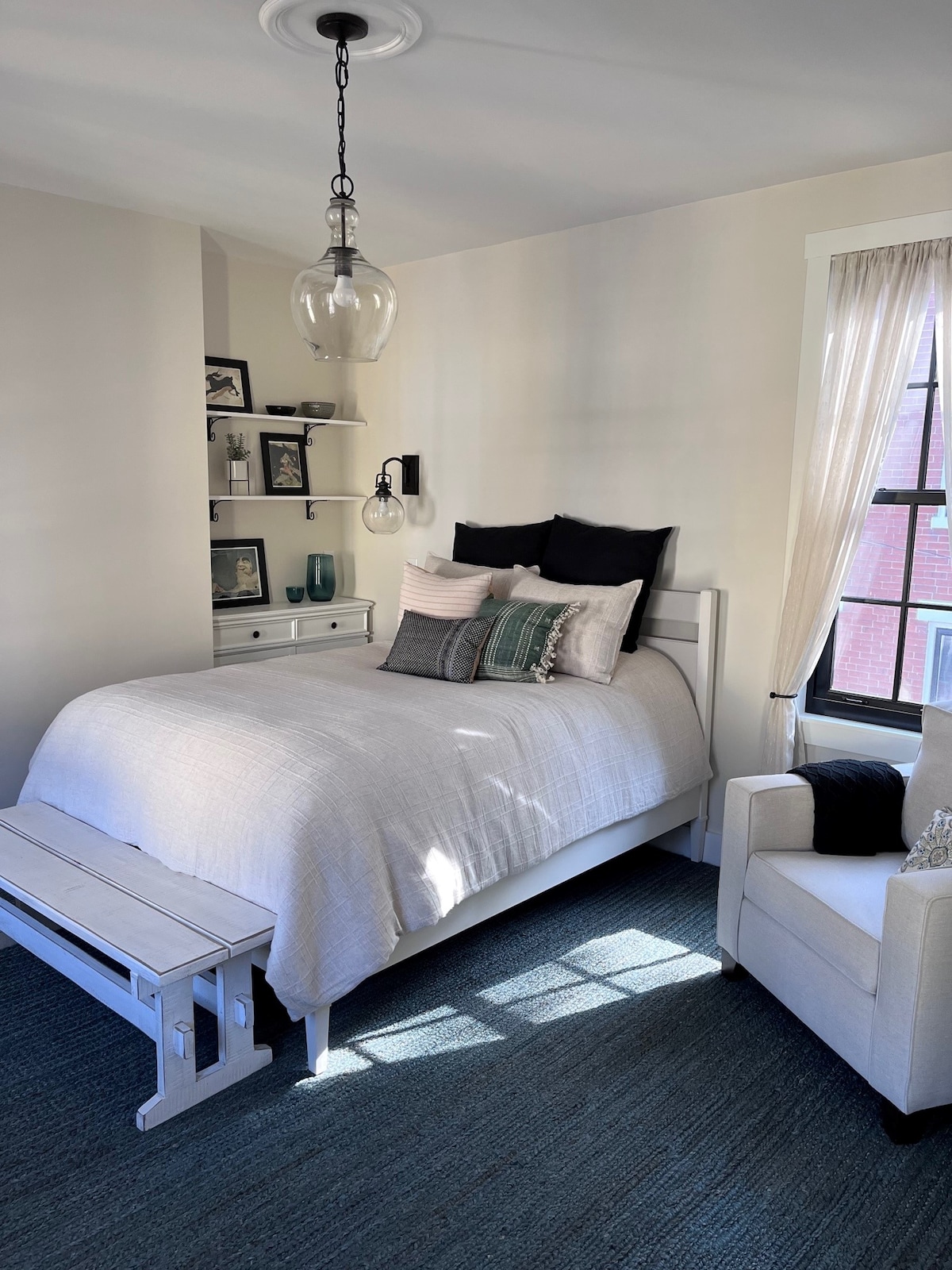 Dormitorio principal /cama tamaño queen